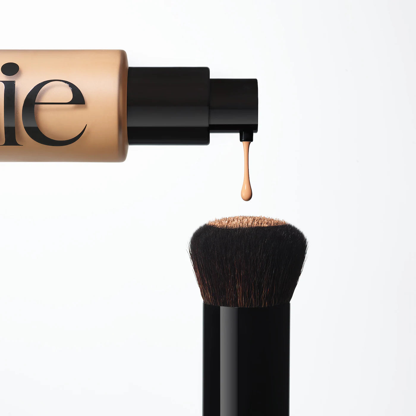 SAIE The Base Foundation Brush