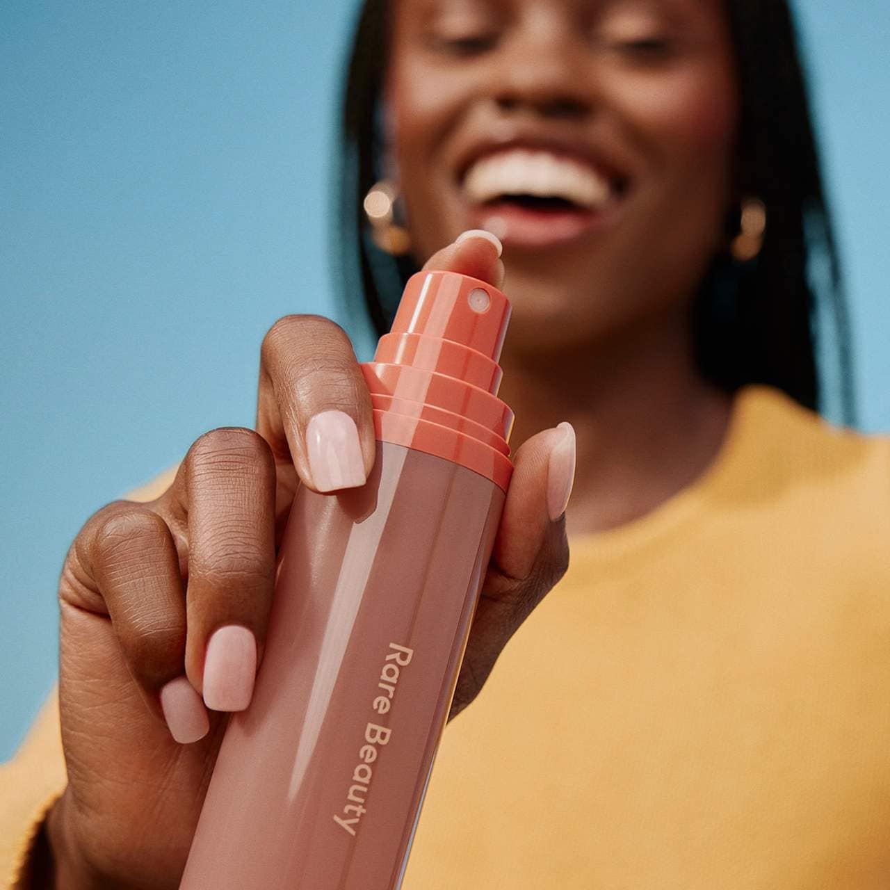 RARE BEAUTY Find Comfort: Awaken Confidence Body & Hair Fragrance Mist with Niacinamide