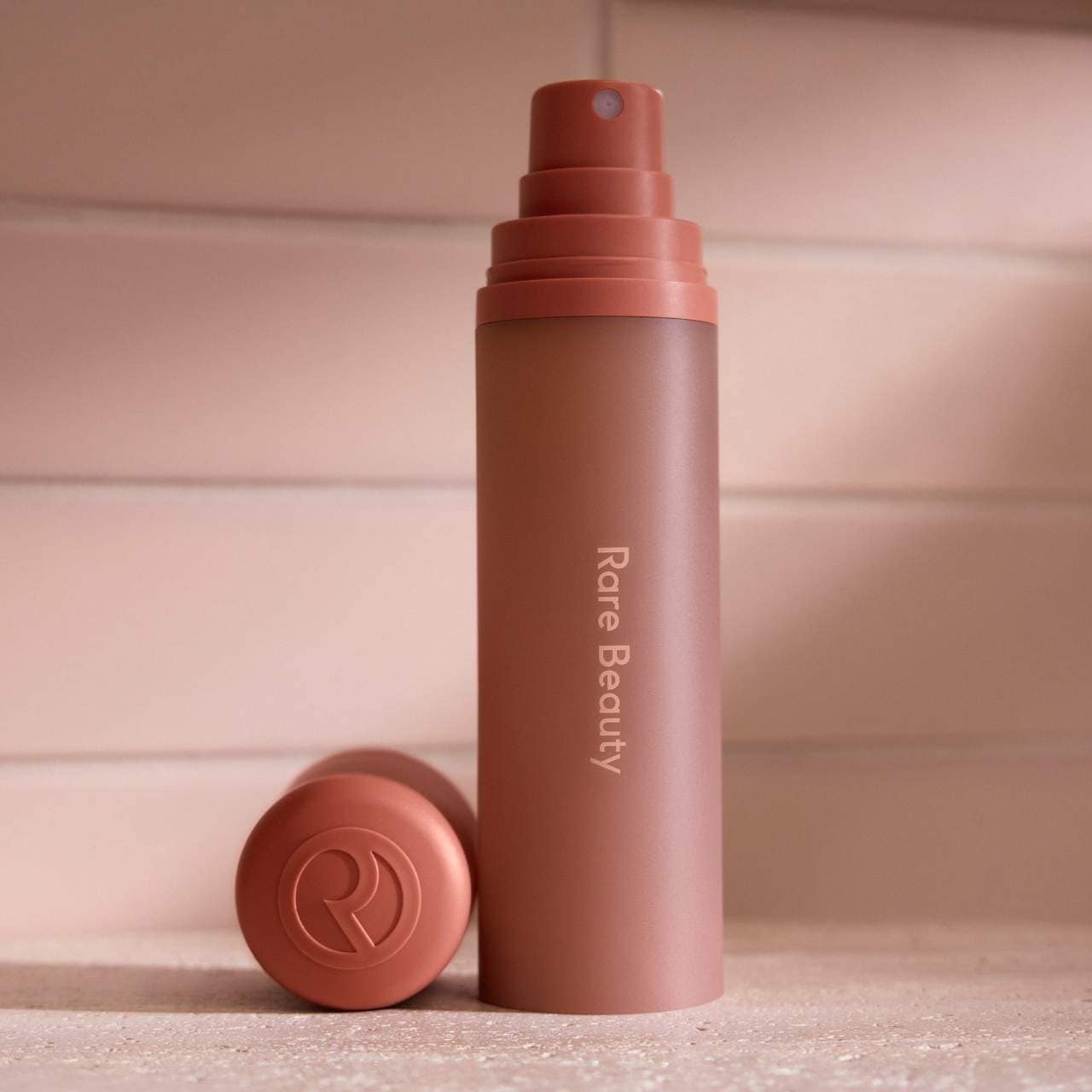 RARE BEAUTY Find Comfort: Awaken Confidence Body & Hair Fragrance Mist with Niacinamide