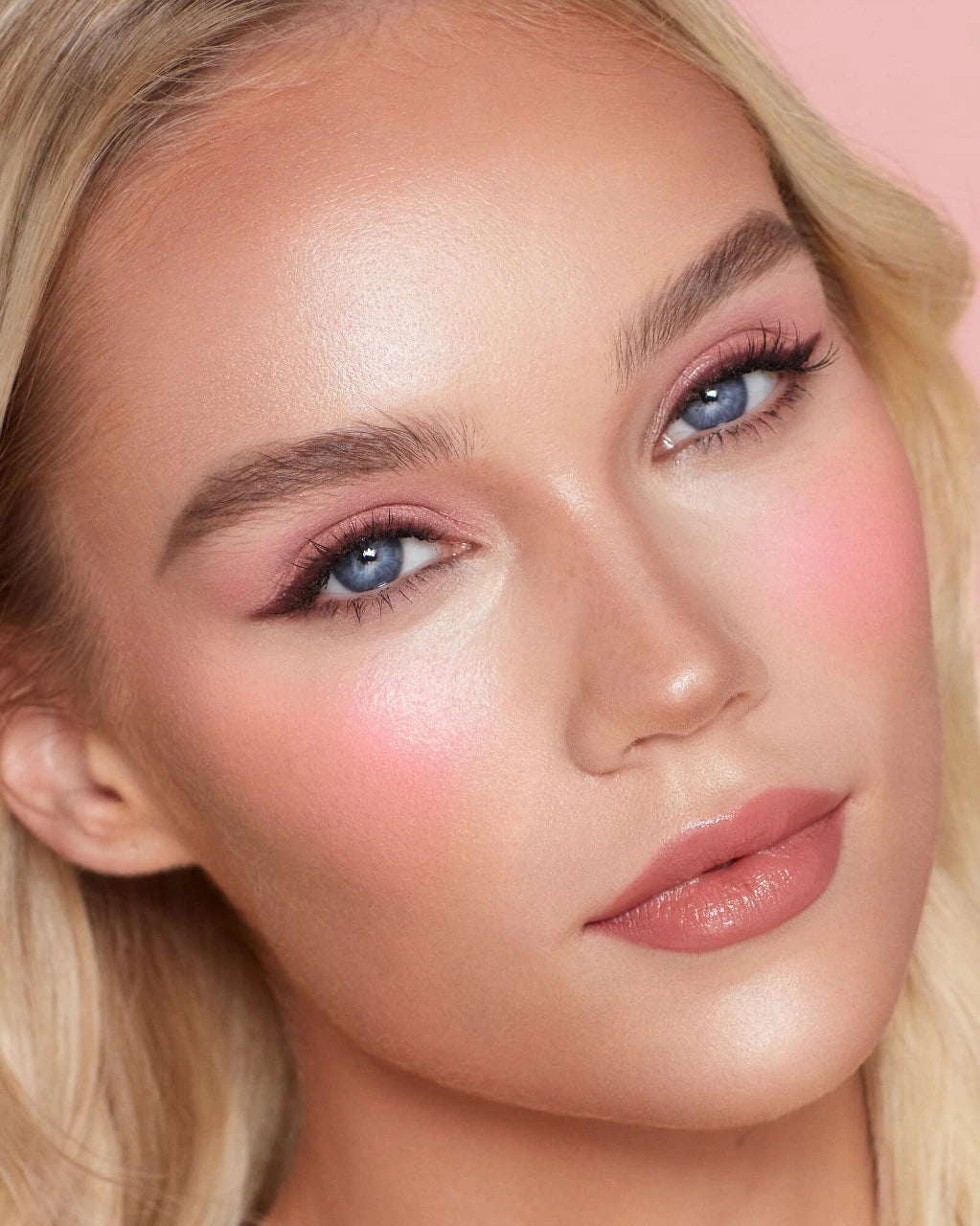 CHARLOTTE TILBURY Matte Beauty Blush Wand *PRE ORDER*