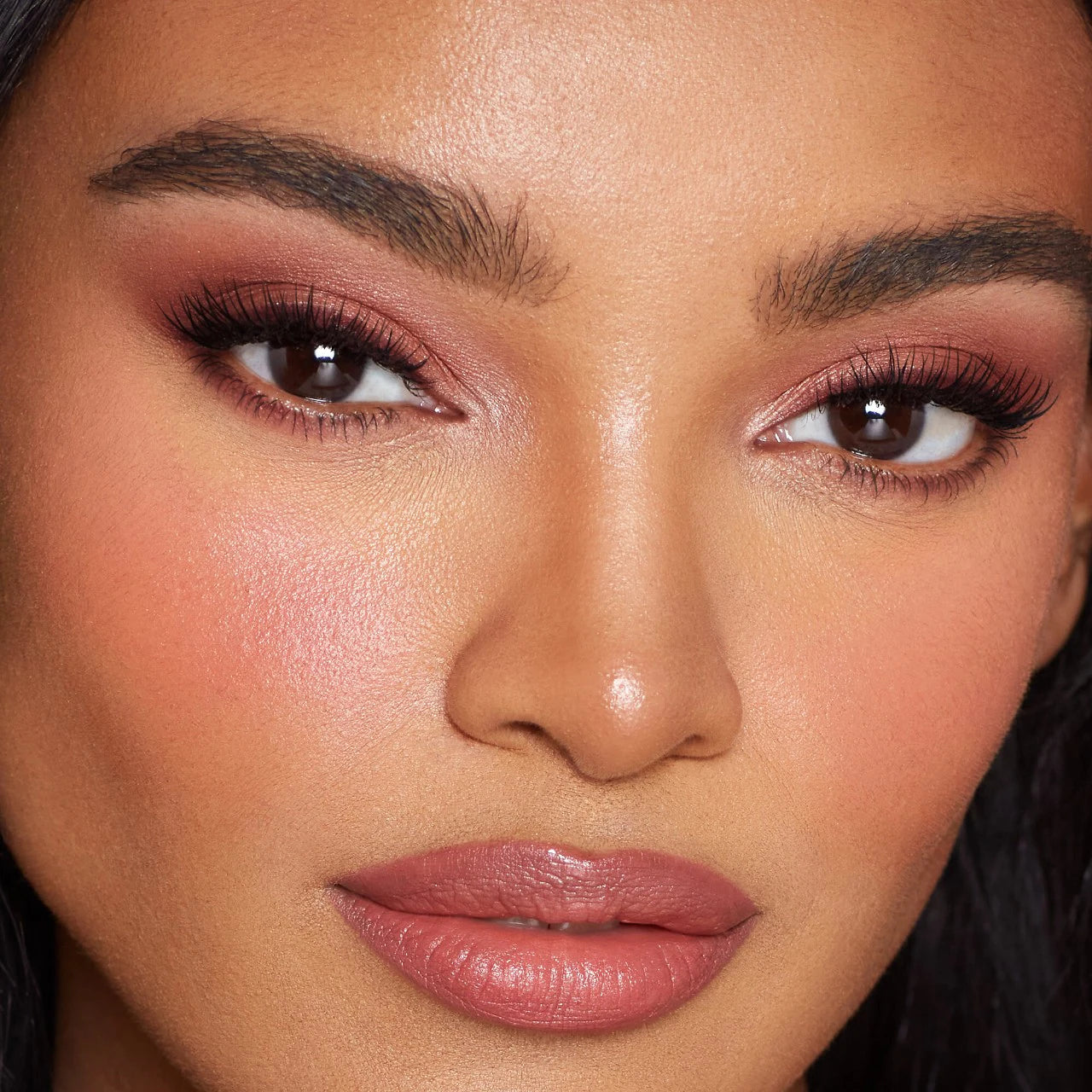 CHARLOTTE TILBURY Matte Beauty Blush Wand *PRE ORDER*