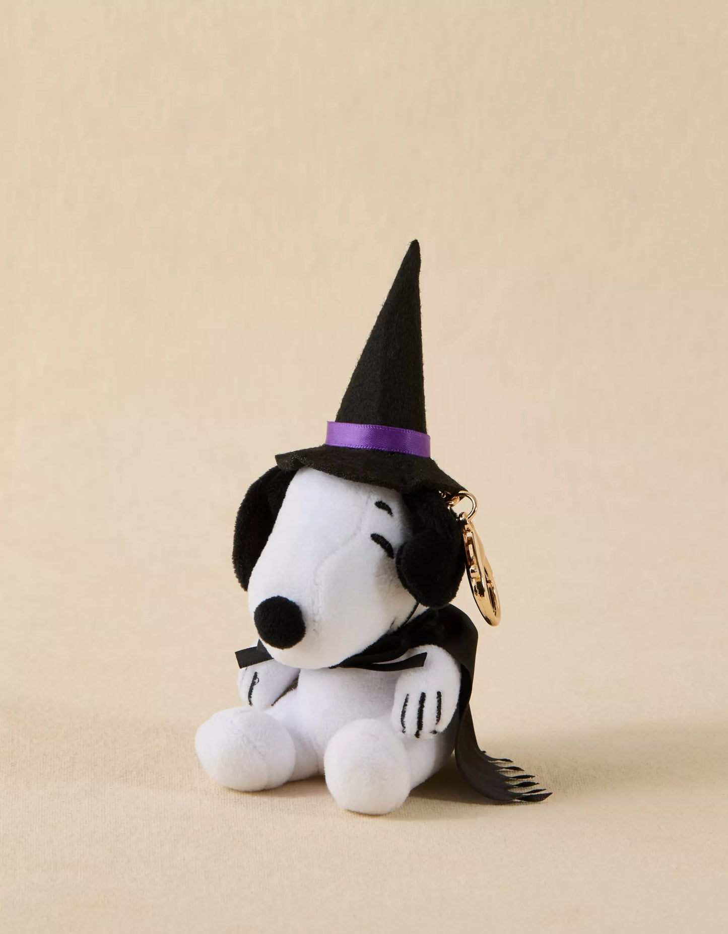 AMERICAN EAGLE AE Snoopy Costume Mystery Costume Bag Charm