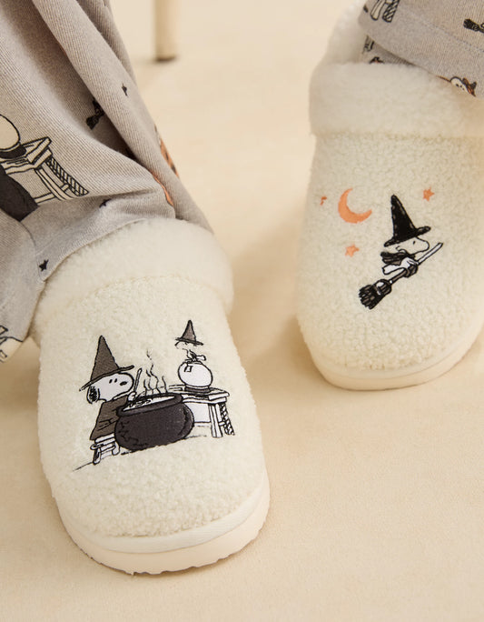 AMERICAN EAGLE AE Snoopy Potions Scuff Slipper