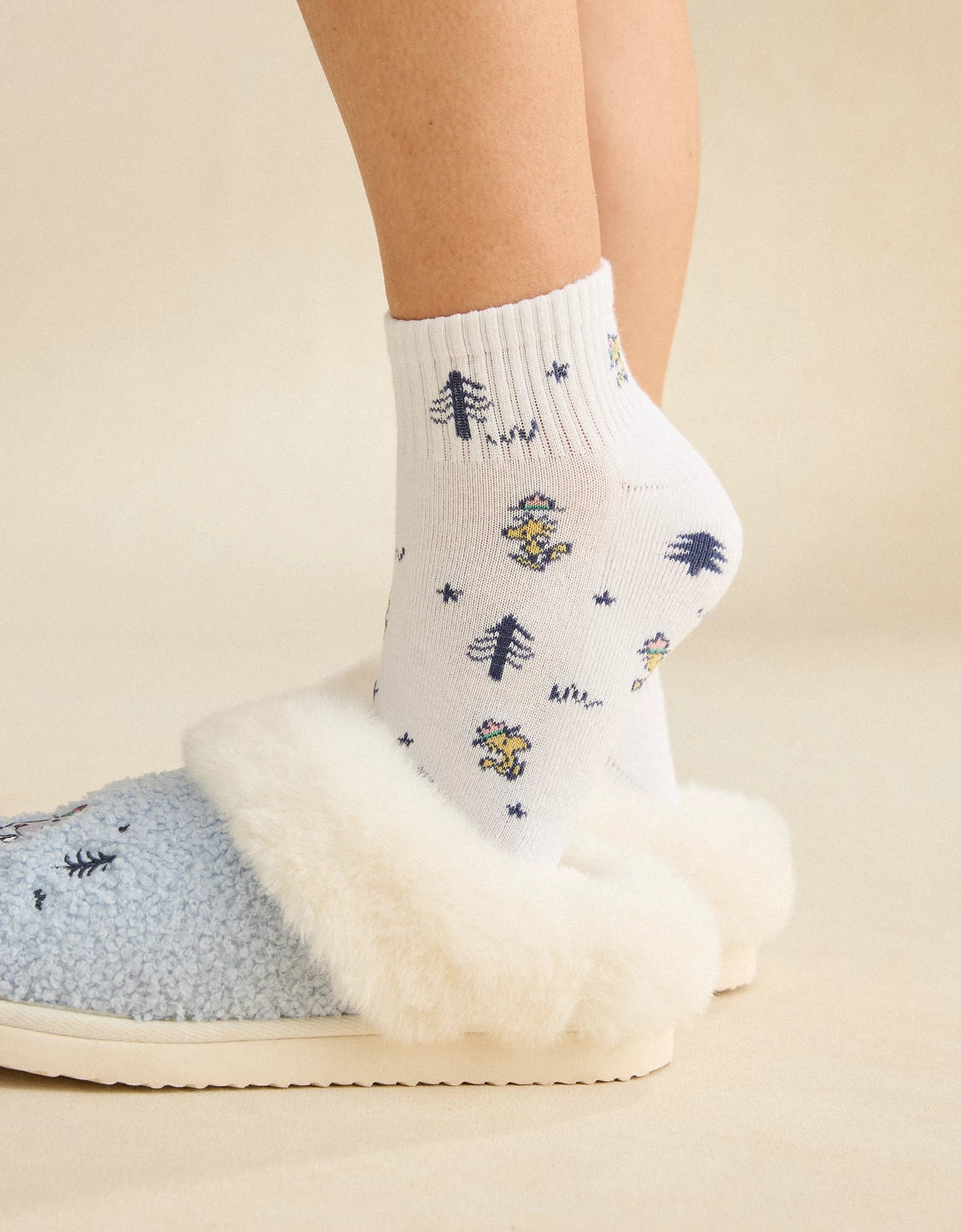 AMERICAN EAGLE AE Snoopy Graphic Shortie Crew Socks 2-Pack *PRE ORDER*
