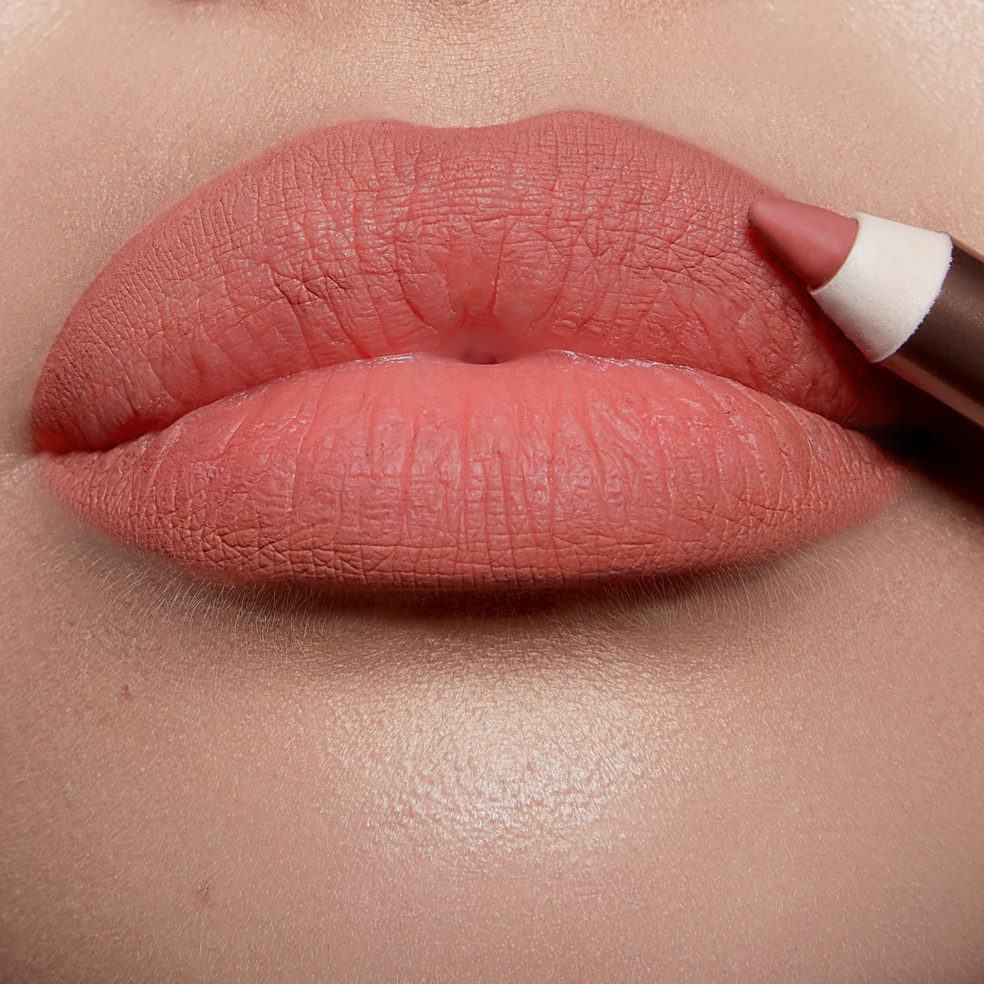 CHARLOTTE TILBURY Lip Cheat Lip Liner