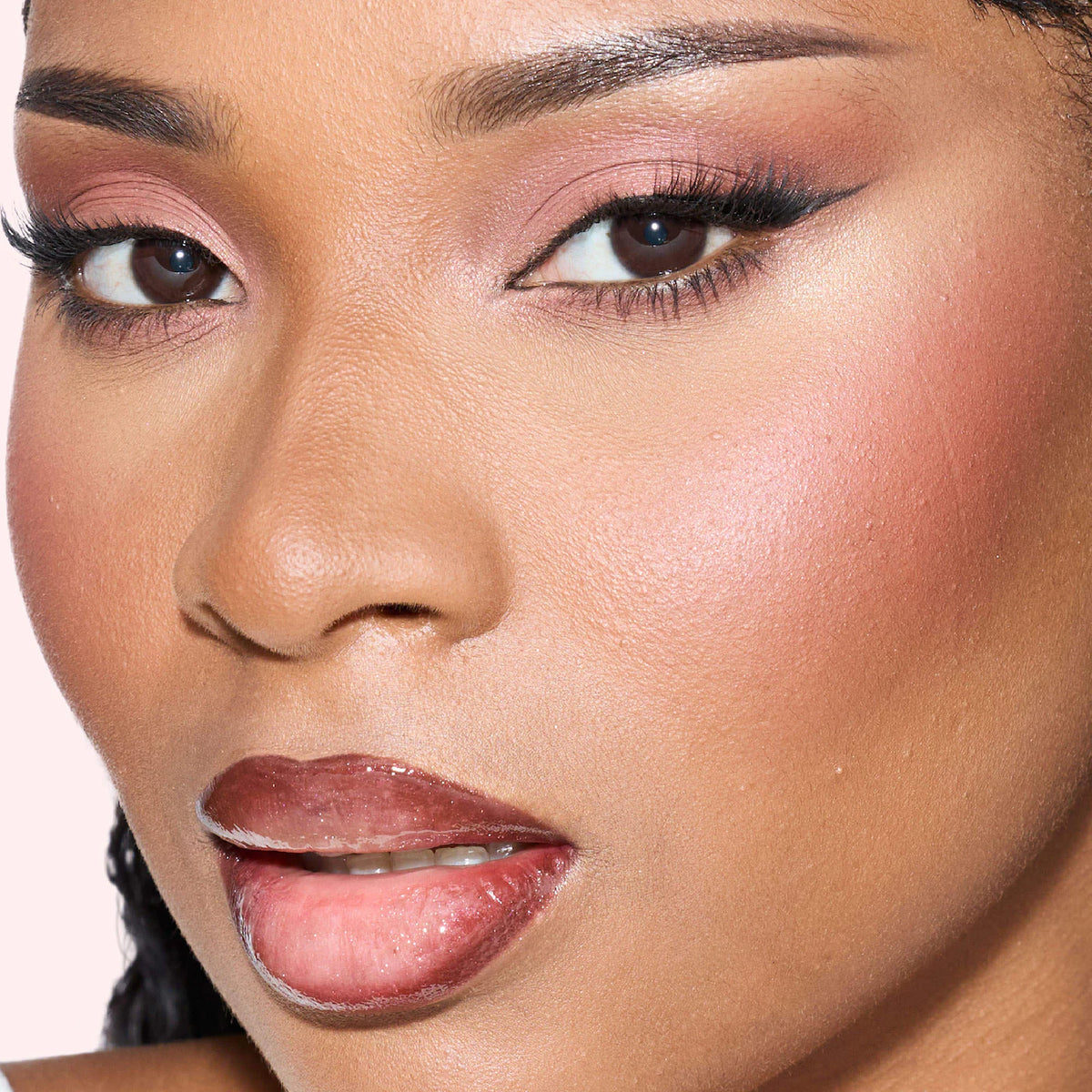 HUDA BEAUTY Blushed Nudes Lip & Cheek Kit *PRE ORDER*