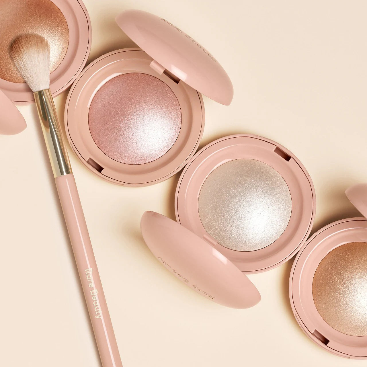 RARE BEAUTY Positive Light Silky Touch Highlighter