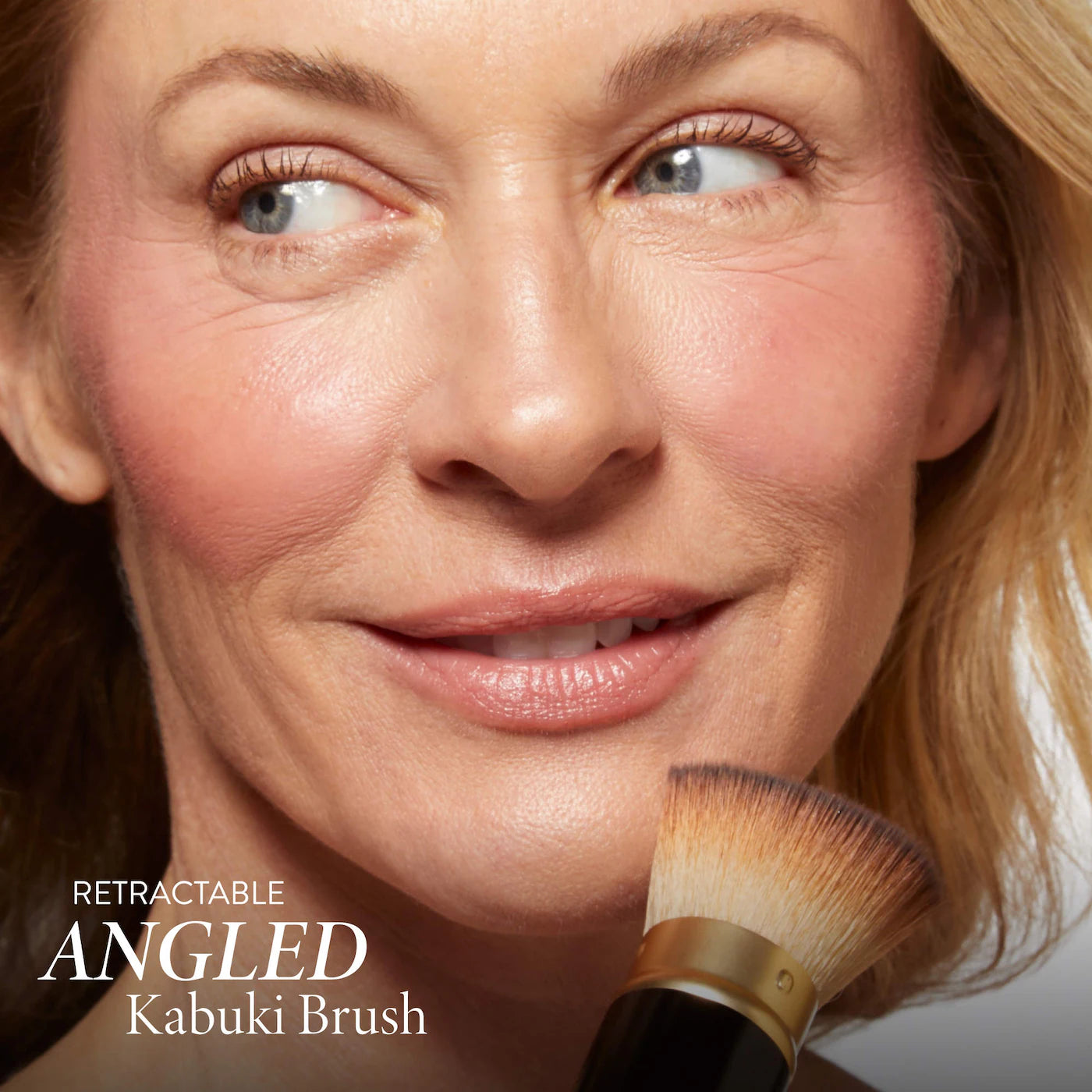 LAURA GELLER Angled Retractable Kabuki Brush